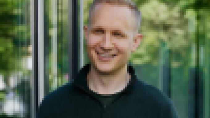 Blurred image for Konstantin Buchholz