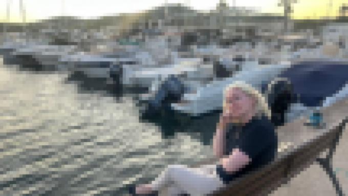 Blurred image for Katharina Epp